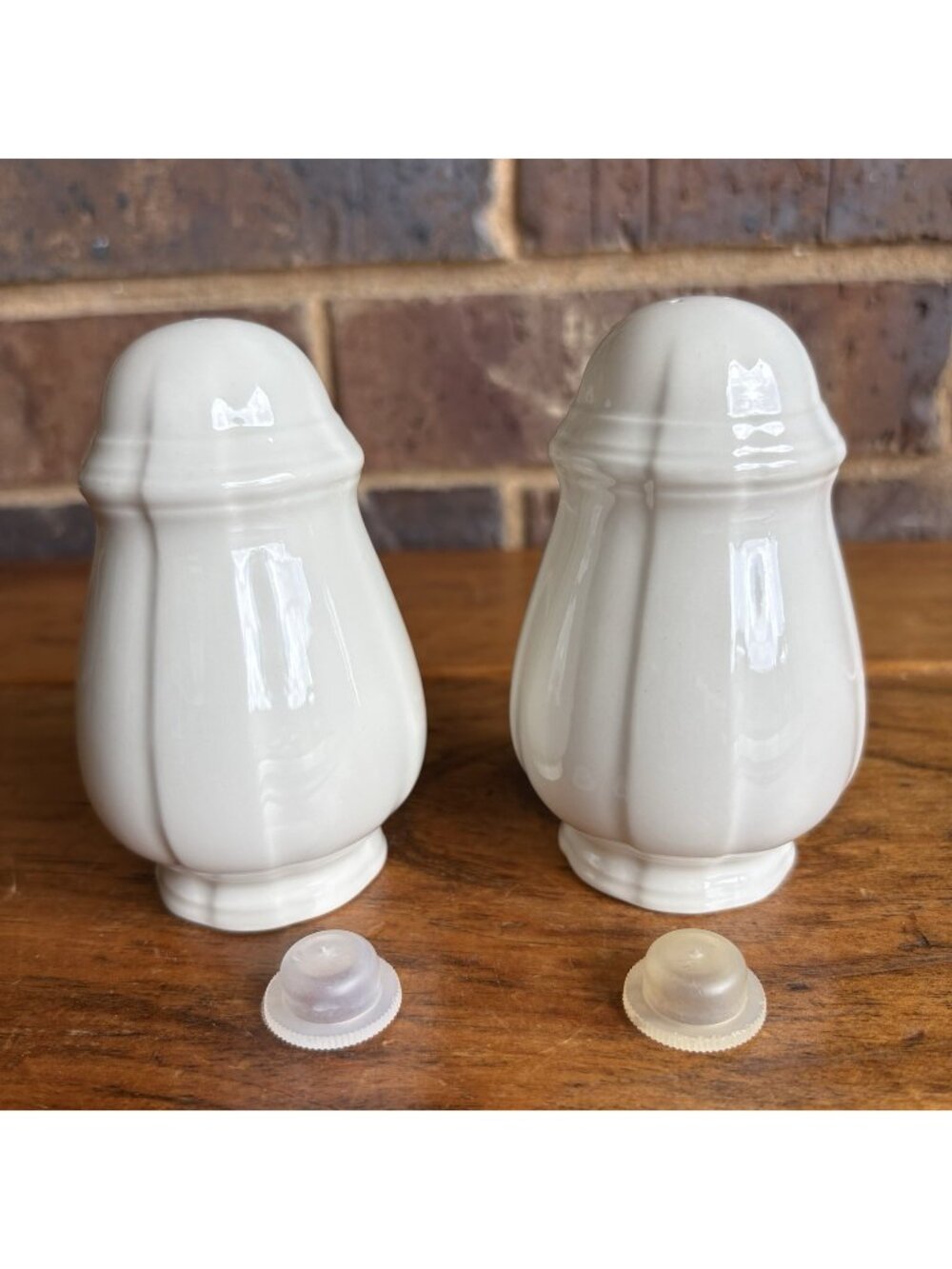 Villeroy & Boch MANOIR Salt and Pepper Shaker Set